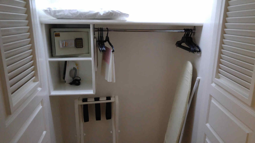 Master Suite Hotel Country Plaza