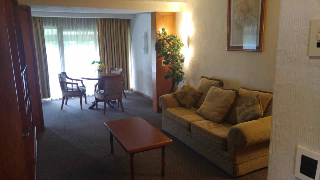 Suite Hotel Country Plaza