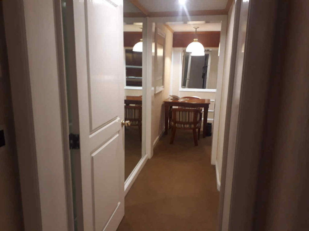 Suite Hotel Country Plaza