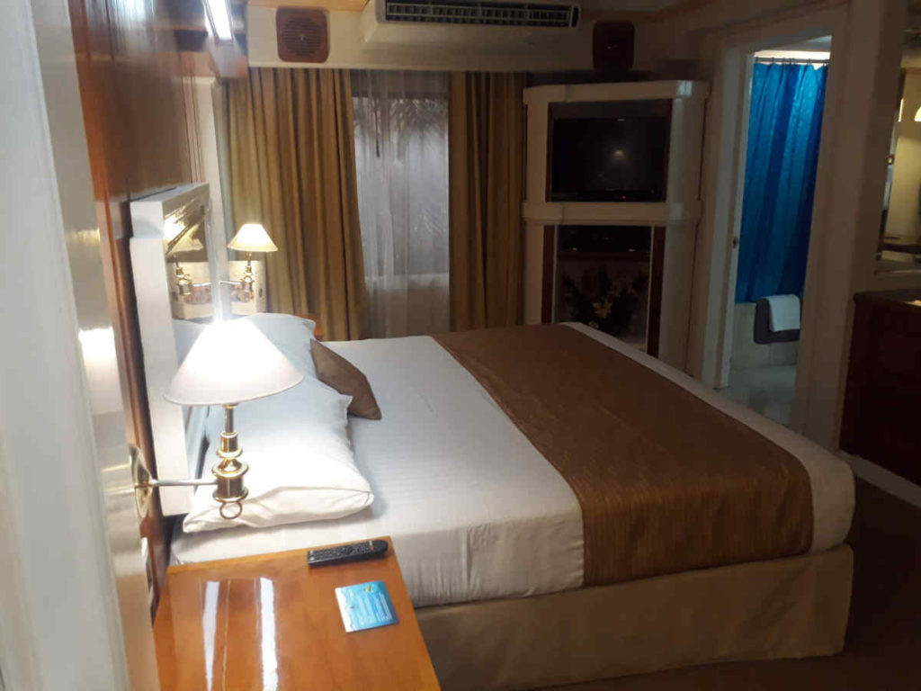 Suite Hotel Country Plaza